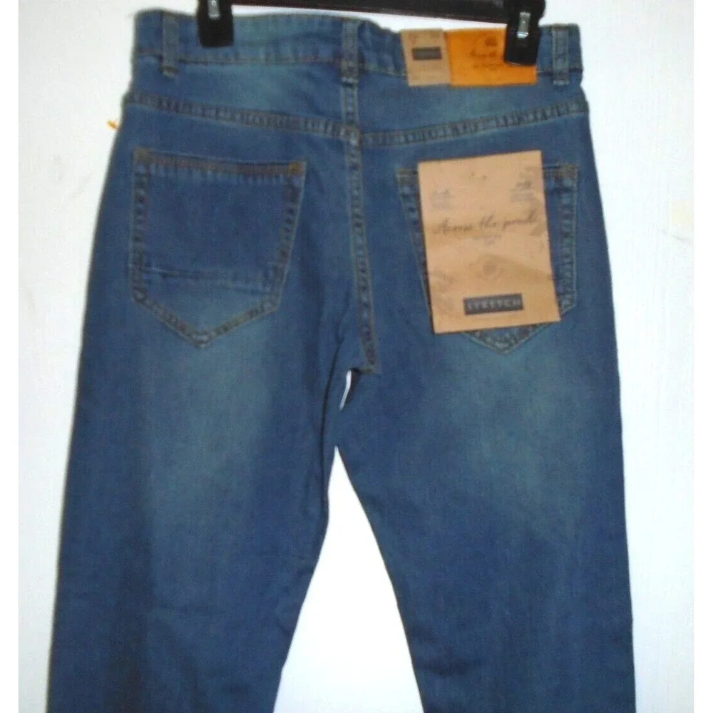Across The Pond Men's 30x30 Stretch Jeans Signature  (act30x28)